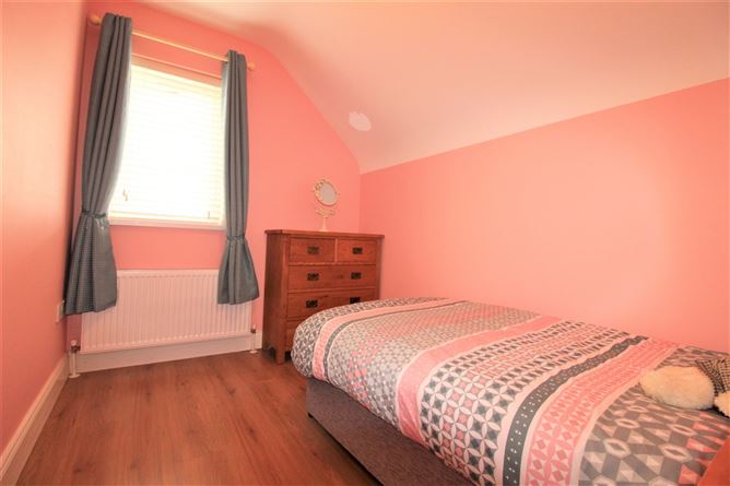 11 Manor Grove, Mountmellick, Co. Laois