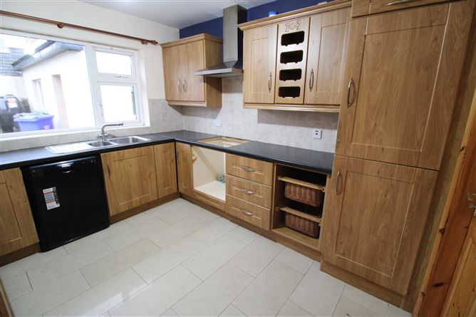 14 Lake View, Glenamaddy, Co. Galway