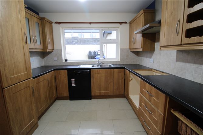 14 Lake View, Glenamaddy, Co. Galway