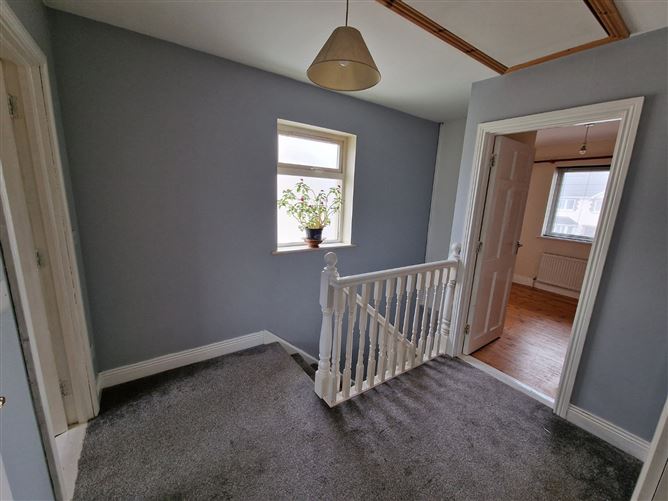 33 Ballymoneen, Tulla Road, Ennis, Co. Clare