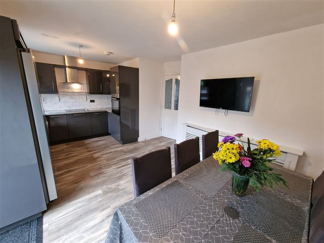 33 Ballymoneen, Tulla Road, Ennis, Co. Clare