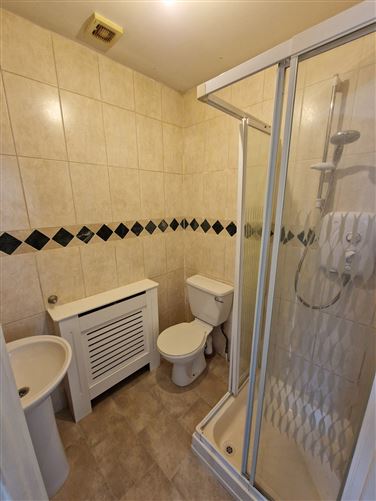 33 Ballymoneen, Tulla Road, Ennis, Co. Clare