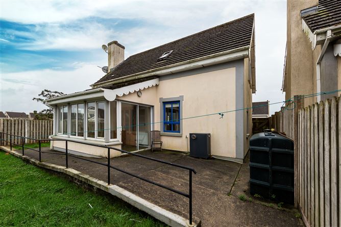 14 Chestnut Grove, Rosslare Strand, Co. Wexford