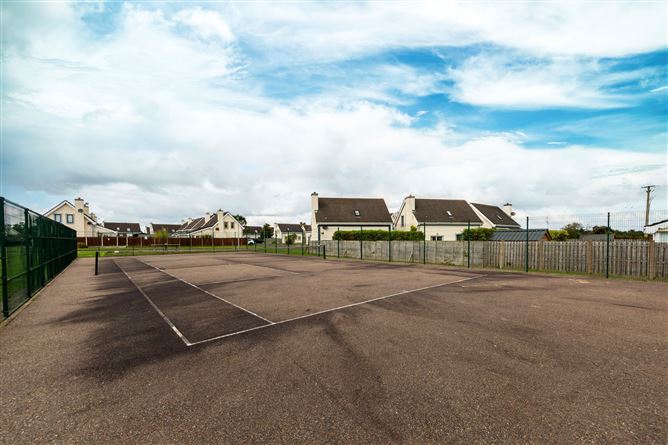 14 Chestnut Grove, Rosslare Strand, Co. Wexford