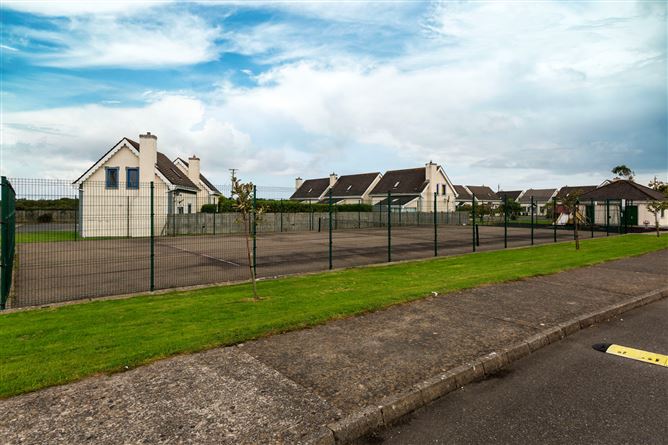 14 Chestnut Grove, Rosslare Strand, Co. Wexford