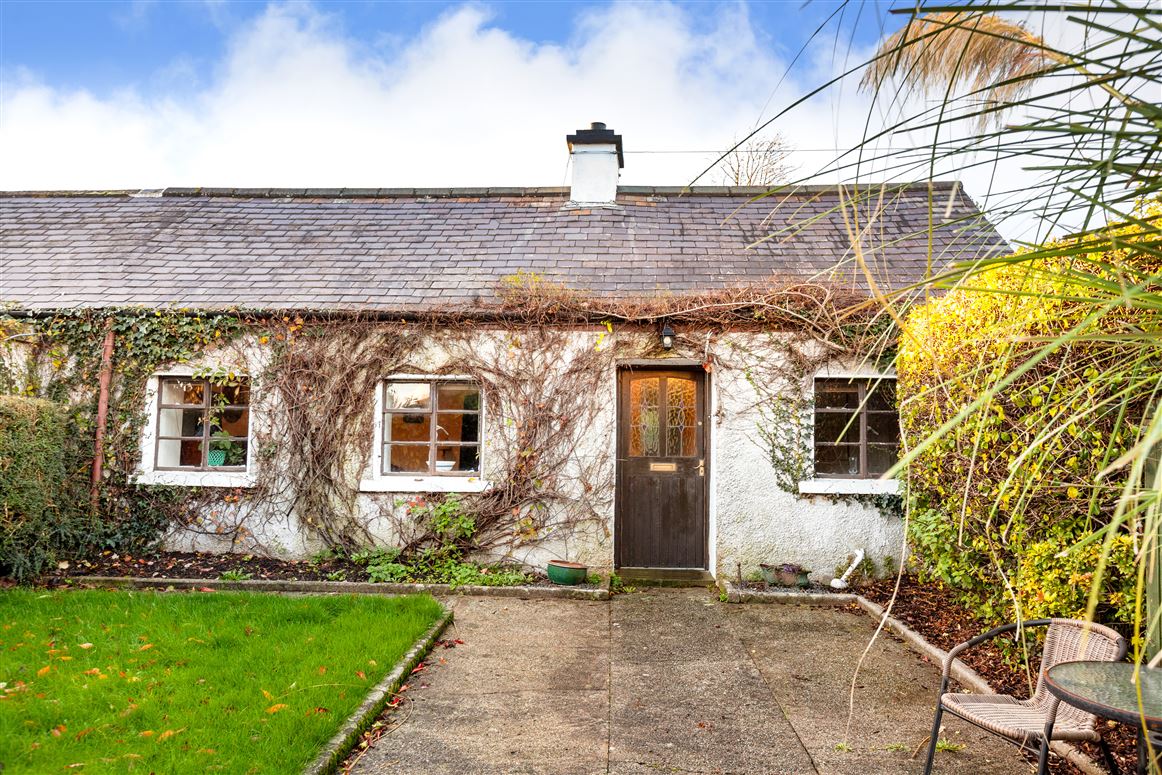 Pass Cottage. Drumdangan, Glenealy, Wicklow