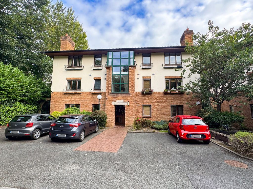10 Beuparc Downs, Monkstown, County Dublin