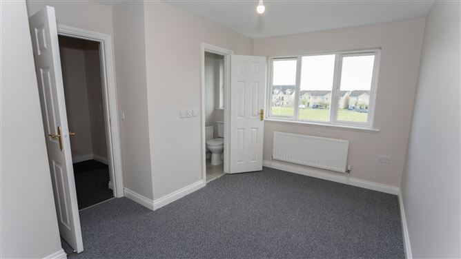 Photo 11 of 18 — 19 College Heights, Dundalk, Co. Louth