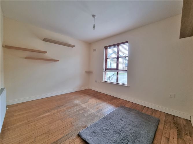 10 The Crescent, Cnoc na Greine, Kilcullen, Kildare