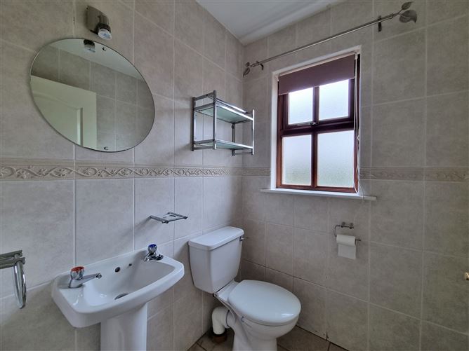 10 The Crescent, Cnoc na Greine, Kilcullen, Kildare