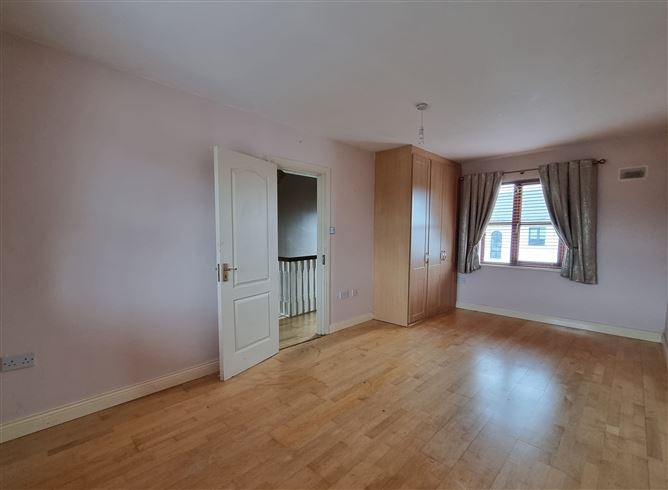 10 The Crescent, Cnoc na Greine, Kilcullen, Kildare