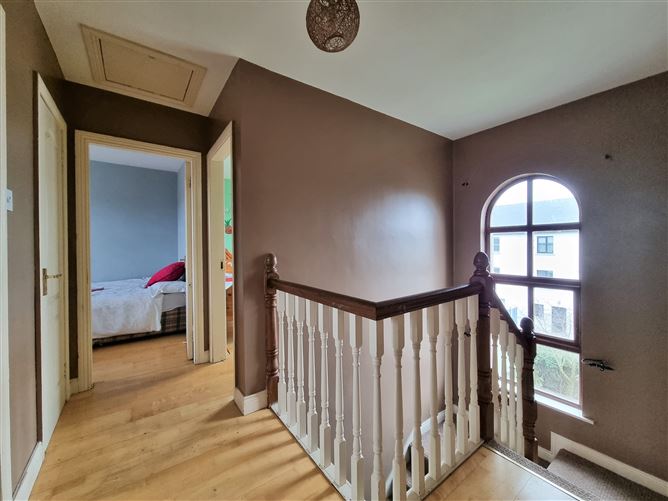 10 The Crescent, Cnoc na Greine, Kilcullen, Kildare