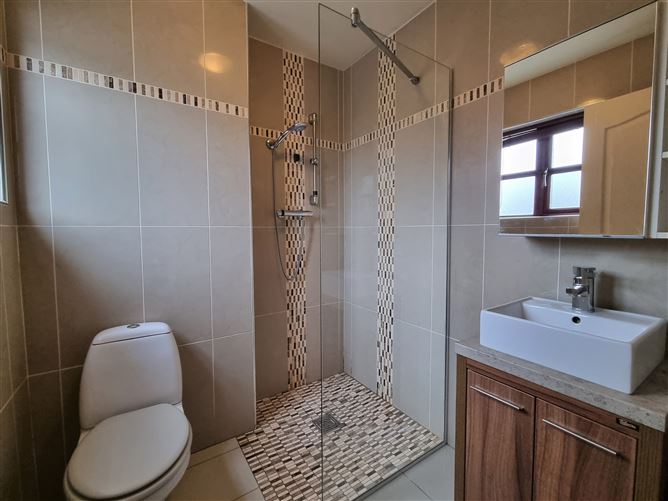 10 The Crescent, Cnoc na Greine, Kilcullen, Kildare