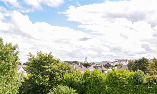 Setanta, 2 Dalton Place, Salthill, Galway