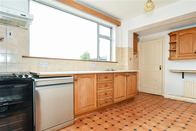 Setanta, 2 Dalton Place, Salthill, Galway