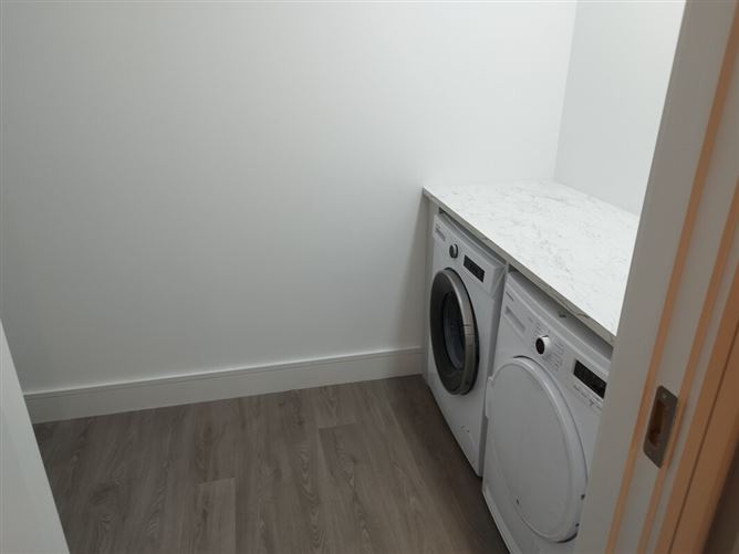 New cosy ensuite and single bedroom, Dublin