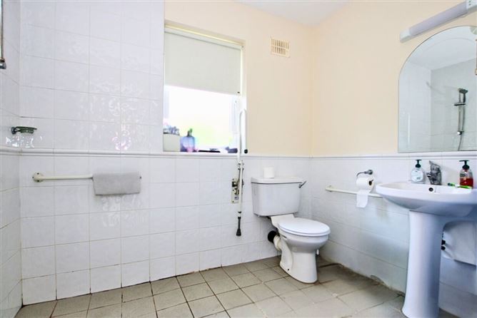 5 Sonas Village, Cloghanboy, Athlone, Co. Westmeath