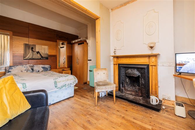 Carlref, 33A Main Street, Chapelizod, Dublin 20, Co. Dublin