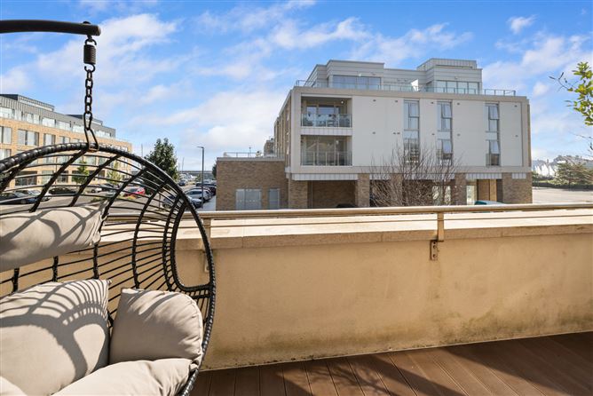https://photos-a.propertyimages.ie/media/5/2/8/5009825/6d429c1b-0075-4204-96de-0193b95e2314_l.jpeg