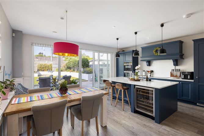https://photos-a.propertyimages.ie/media/5/2/8/5009825/6d429c1b-0075-4204-96de-0193b95e2314_l.jpeg