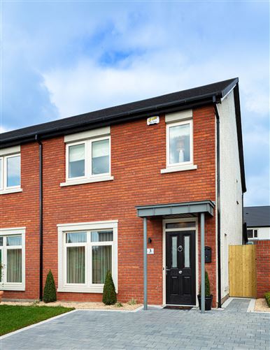 3 bed end terrace, Churchgate, Clonsilla, Dublin 15