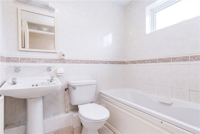 Photo 10 of 25 — 16 Davis Court, Inchicore, Dublin 8