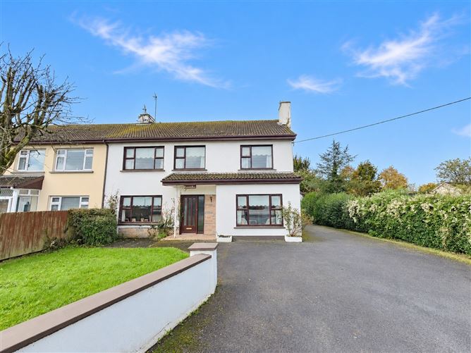 ROOSKA HOUSE, QUIN, ENNIS, CO. CLARE