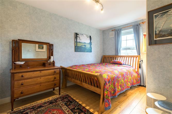 60 Brookfield, Kimmage, Dublin 12