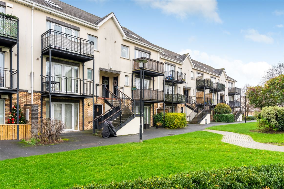 53 Melville Drive, Meakstown, Dublin 11