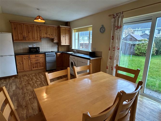 20 The Cedars, Classes Lakes, Ovens, Cork
