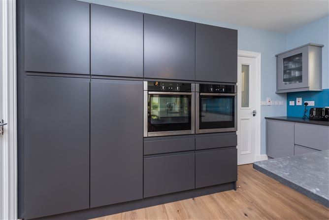 https://photos-a.propertyimages.ie/media/5/3/0/4941035/63ae851b-7151-4759-b5b1-fa40ef78fc2a_l.jpg