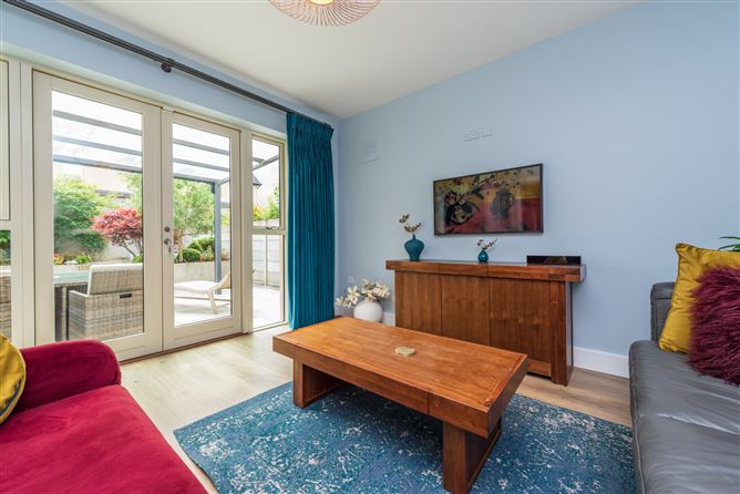 https://photos-a.propertyimages.ie/media/5/3/0/4941035/63ae851b-7151-4759-b5b1-fa40ef78fc2a_l.jpg