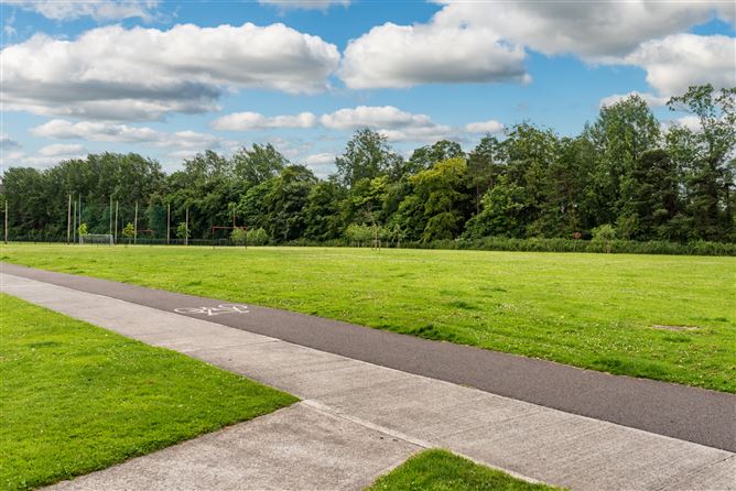 https://photos-a.propertyimages.ie/media/5/3/0/4941035/63ae851b-7151-4759-b5b1-fa40ef78fc2a_l.jpg