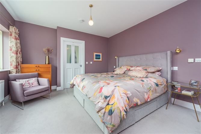 https://photos-a.propertyimages.ie/media/5/3/0/4941035/63ae851b-7151-4759-b5b1-fa40ef78fc2a_l.jpg