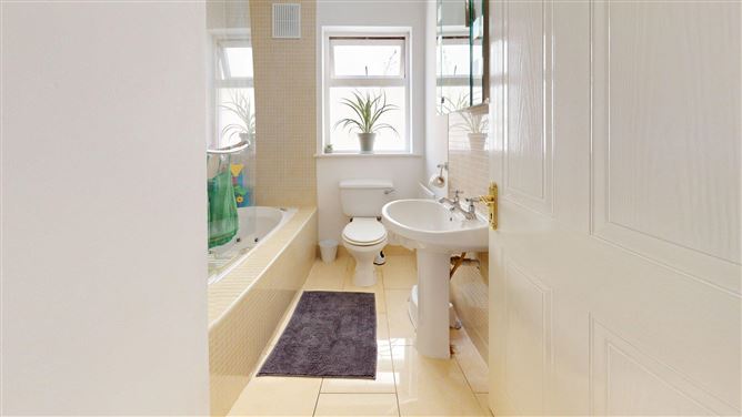 5 Village Gate, Ballycanew, Gorey, Wexford