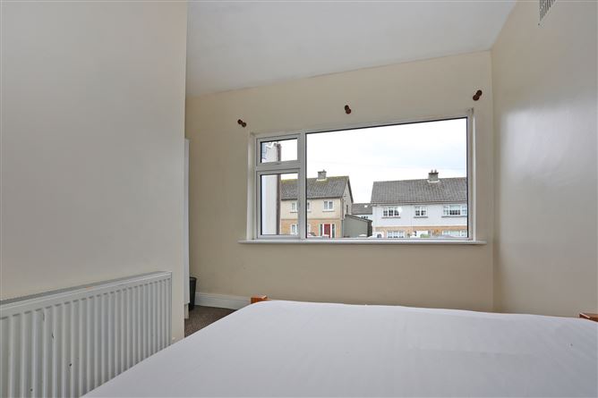 Photo 20 of 39 — 23 Dooneen Road, Woodview Park, Limerick