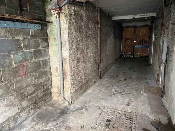 81 O'Connell Street, Dungarvan, Waterford