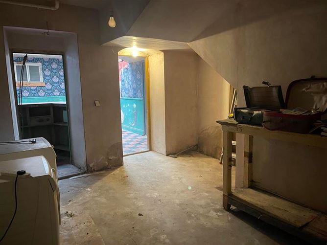 81 O'Connell Street, Dungarvan, Waterford