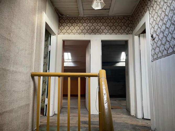 81 O'Connell Street, Dungarvan, Waterford