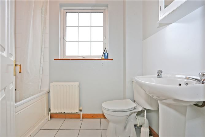 16 Carraig Donn, Ballycasey, Shannon, Co. Clare