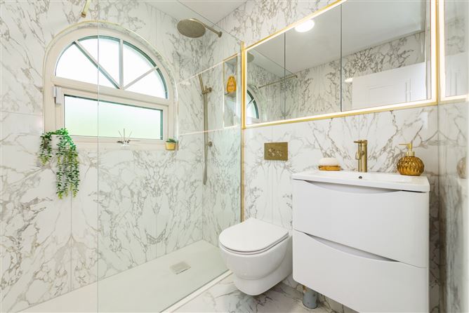 5 The Crescent, College Wood Park, Clane, Co. Kildare