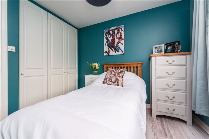 5 The Crescent, College Wood Park, Clane, Co. Kildare