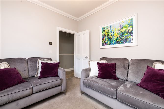 https://photos-a.propertyimages.ie/media/5/3/1/4999135/79933ef6-01ee-4bdd-a28f-47bb2192d22f_l.jpg