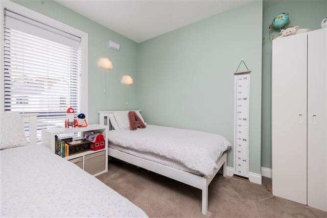 https://photos-a.propertyimages.ie/media/5/3/1/4999135/79933ef6-01ee-4bdd-a28f-47bb2192d22f_l.jpg
