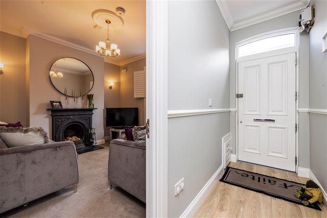 https://photos-a.propertyimages.ie/media/5/3/1/4999135/79933ef6-01ee-4bdd-a28f-47bb2192d22f_l.jpg