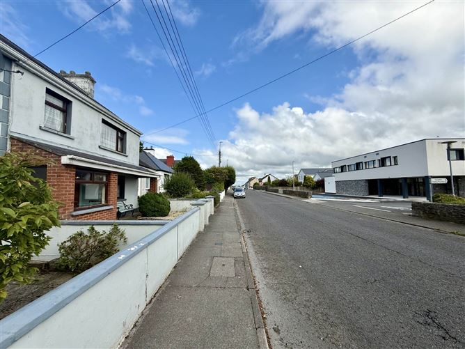 Photo 7 of 29 — Upper Main Street, Ballyhaunis, County Mayo