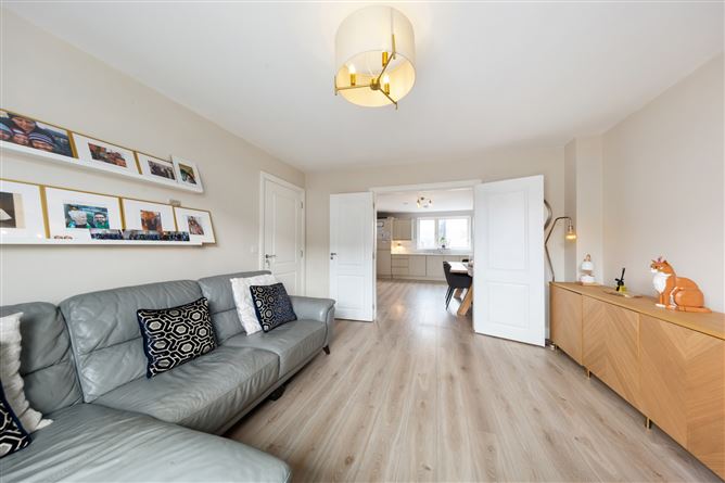 9 St. Helen's Chase, Adamstown, Co. Dublin
