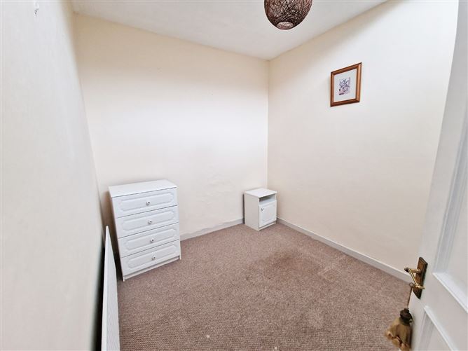 2 Vandeleur Street, Kilrush, Co. Clare