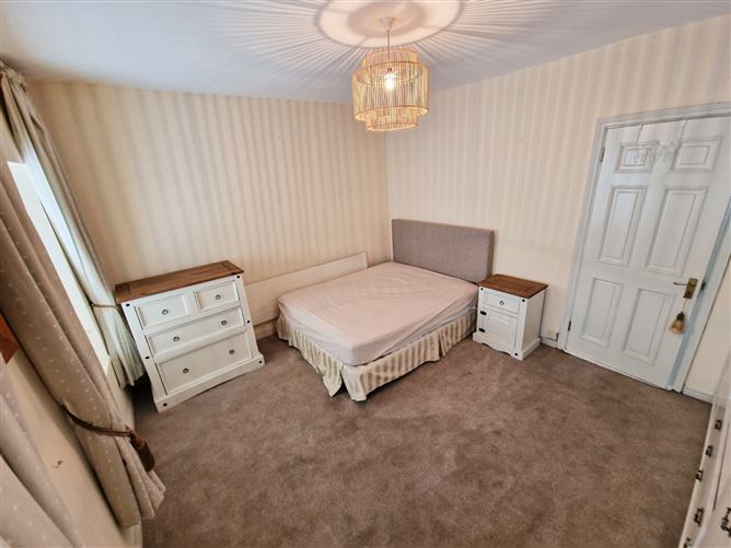 2 Vandeleur Street, Kilrush, Co. Clare