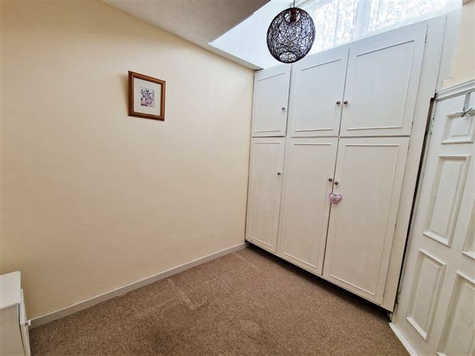 2 Vandeleur Street, Kilrush, Co. Clare